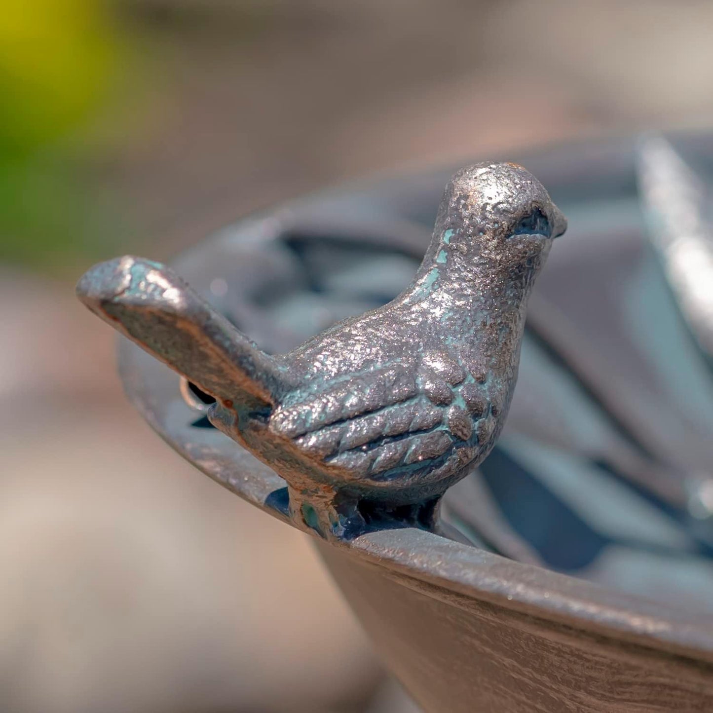 Zaer Ltd. Deep Well Made Metal Birdbath with 2 Cast Iron Birds and Leaf Decoration (Bronze)