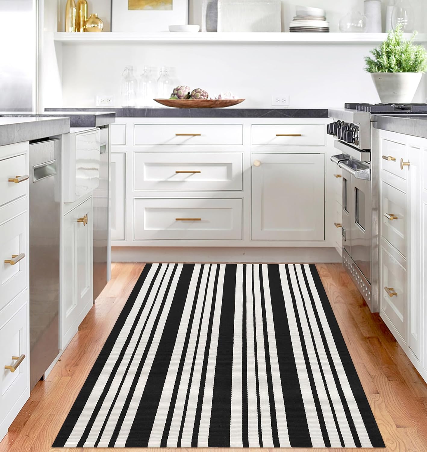 IOHOUZE Black and White Striped Rug 4'x6' Outdoor Rugs, Washable Area Rug for Double Front Door, Large Patio Rug Outdoor Indoor, Doormat for Entryway Porch Entrance