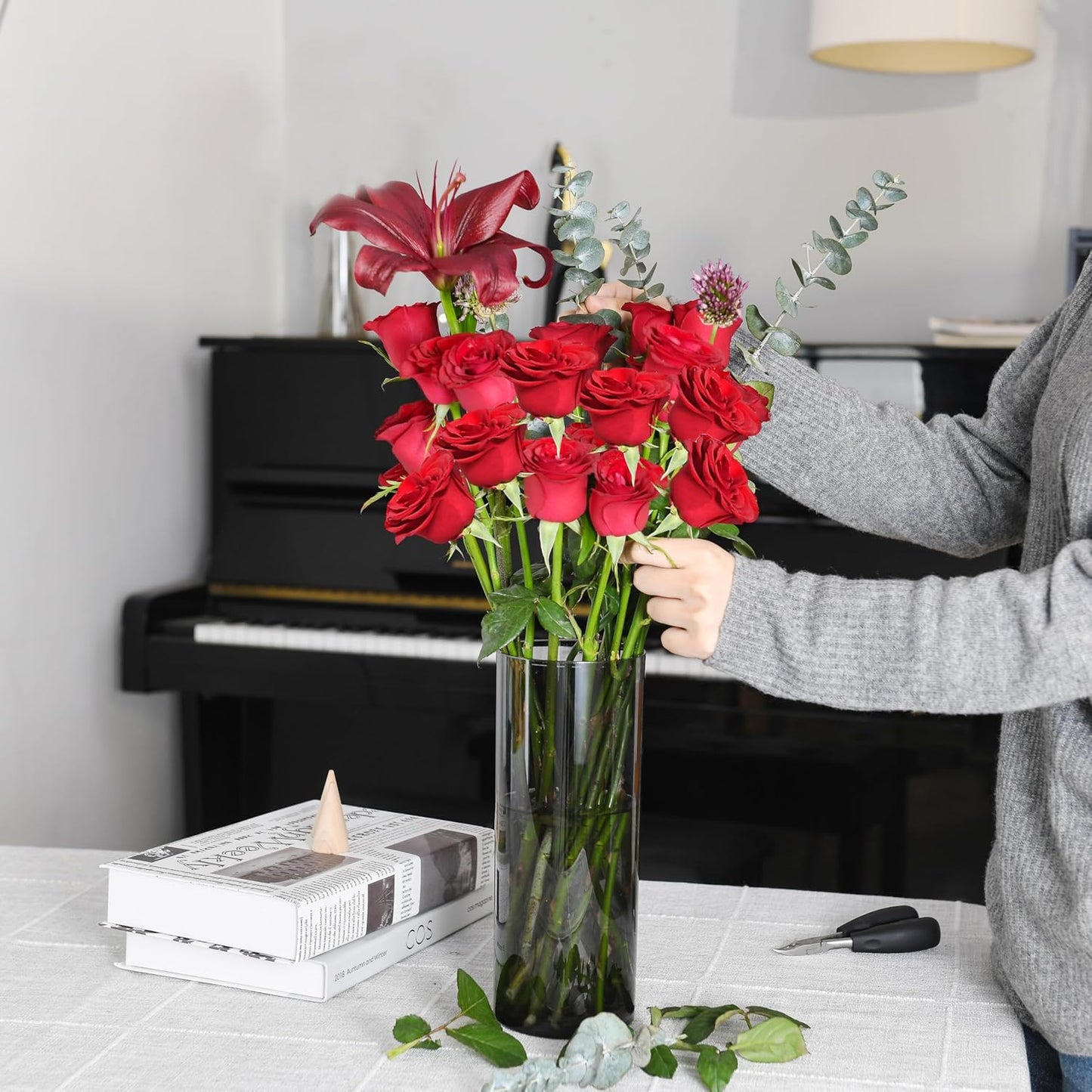 Flower Vase, Non-breakable Vases, 4" W x 10" H, Acrylic Grey Vase, Aesthetic Room Decor Cylindrical Modern Flower Vases for Table Centerpiece, Home Decor, Women Floral Arrangement Gift