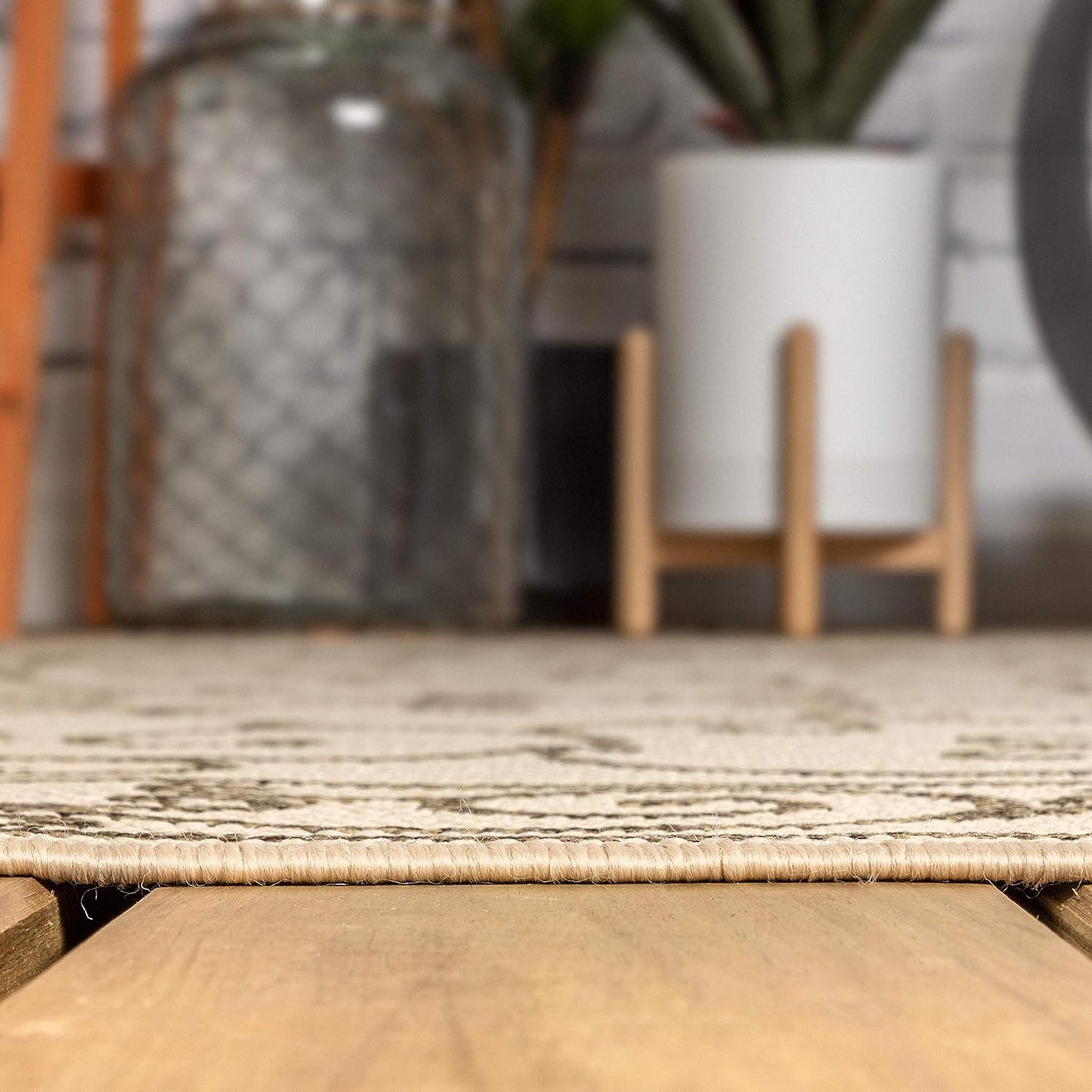 JONATHAN Y SMB106A-8R Charleston Vintage Filigree Textured Weave Beige/Brown 8' Round Indoor/Outdoor Area Rug, Pet Friendly, Non-Shedding, Stain Resistant, Easy-Cleaning for Backyard, Patio, Porch