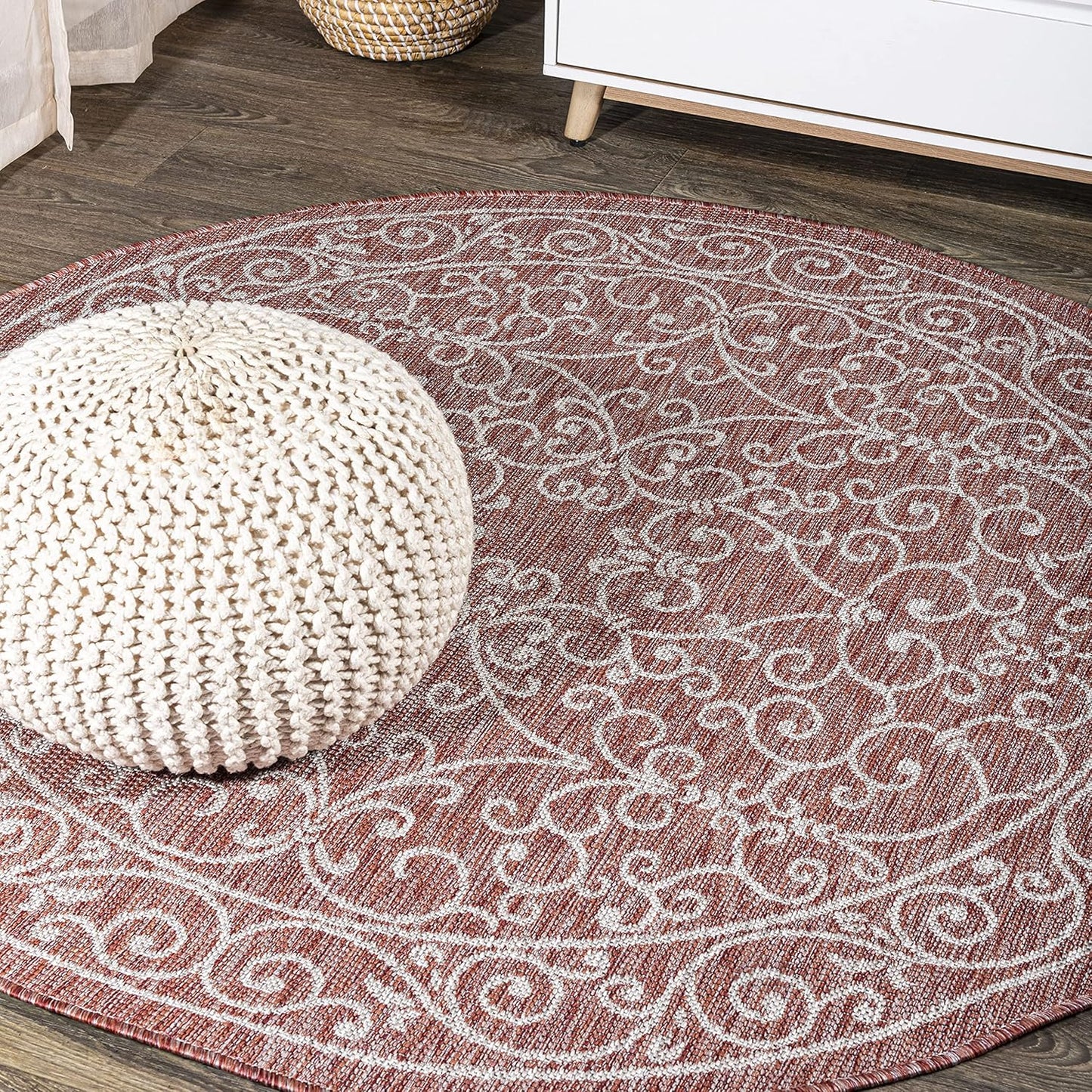 JONATHAN Y SMB106B-4R Charleston Vintage Filigree Textured Weave Red/Beige 4' Round Indoor/Outdoor Area Rug, Pet Friendly, Non-Shedding, Stain Resistant, Easy-Cleaning for Backyard, Patio, Porch