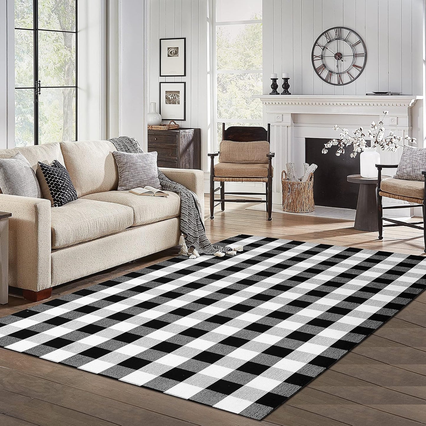 IOHOUZE Buffalo Plaid Rug 5x8 Ft Indoor Outdoor Rug, Washable Rugs for Living Room, Spring Summer Welcome Mats Outdoor, Black White Rug for Farmhouse/Entryway/Home Entrance